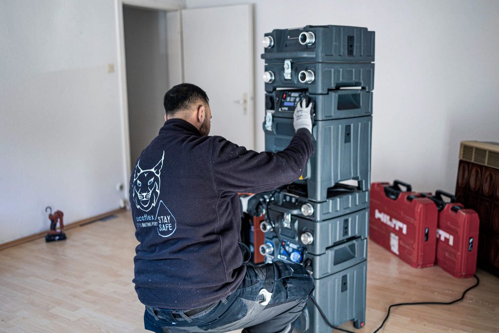 compress v1 9998 80 80 0c46c2a5af28af27fc7a5c728dc8a4e8